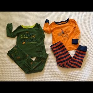 Boys Old Navy pajama sets
